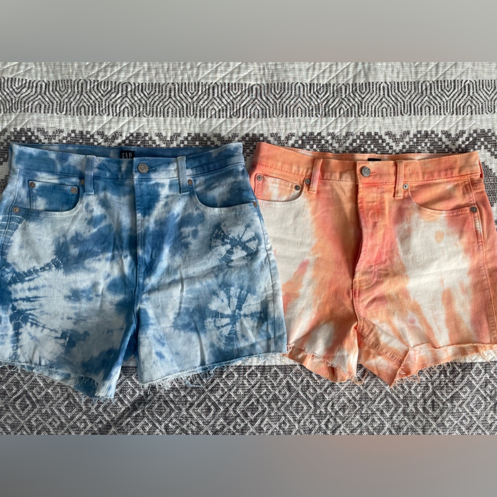 GAP tie-dye shorts. Size 8/29.